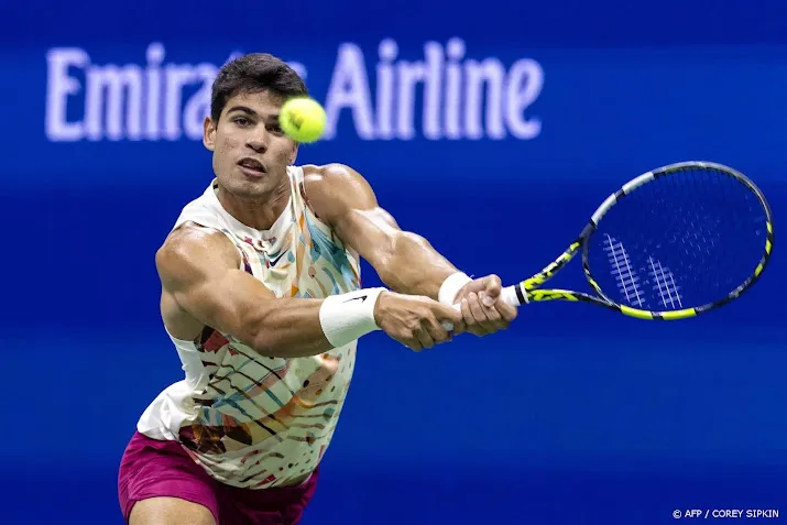 alcaraz ronde verder op de us open na opgave koepfer