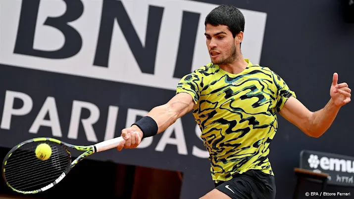 alcaraz verliest in rome van hongaarse nummer 135 van de wereld
