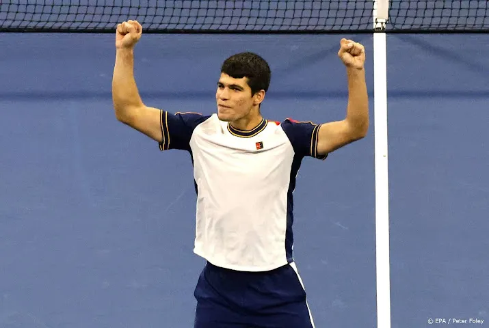 alcaraz volgt agassi op als jongste kwartfinalist op us open