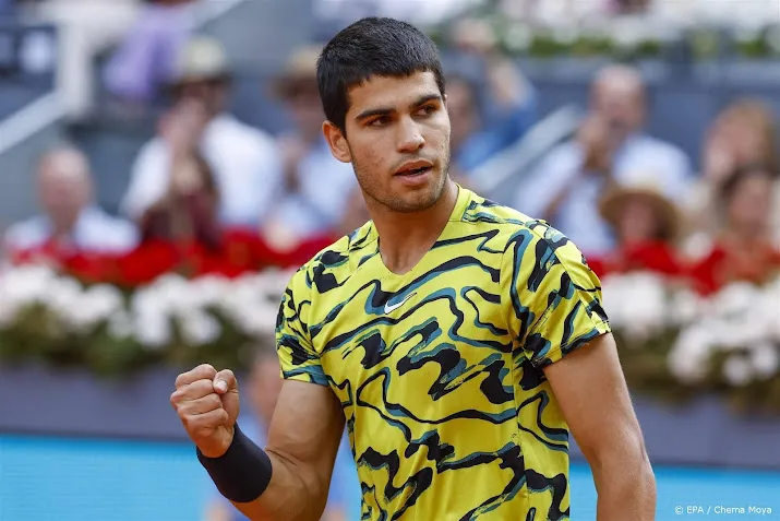 alcaraz wint voor tweede keer op rij masterstoernooi madrid