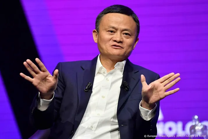 alibaba topman jack ma duikt op na weken afwezigheid