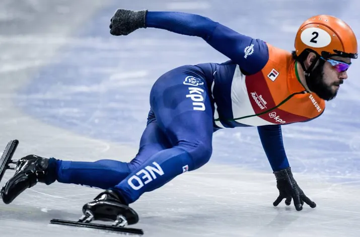 alleen knegt naar eindstrijd op 1500 meter