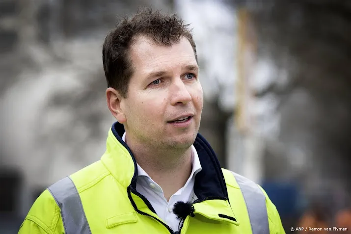alliander topman realiseer dat door vol stroomnet niet alles kan