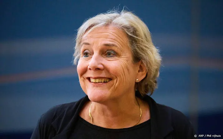 almere krijgt ex minister bijleveld als waarnemend burgemeester