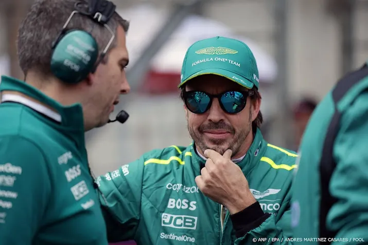alonso opnieuw bestraft voor gevaarlijk rijden in formule 1