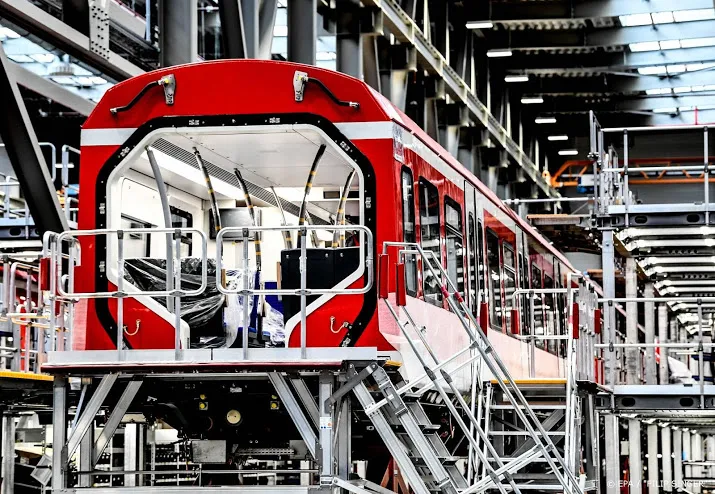 alstom en bombardier praten over treinfusie