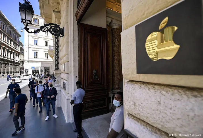 amazon en apple krijgen boete 200 miljoen euro in italie