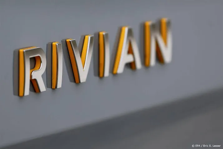 amazon haalt eerste elektrische rivian busjes naar duitsland