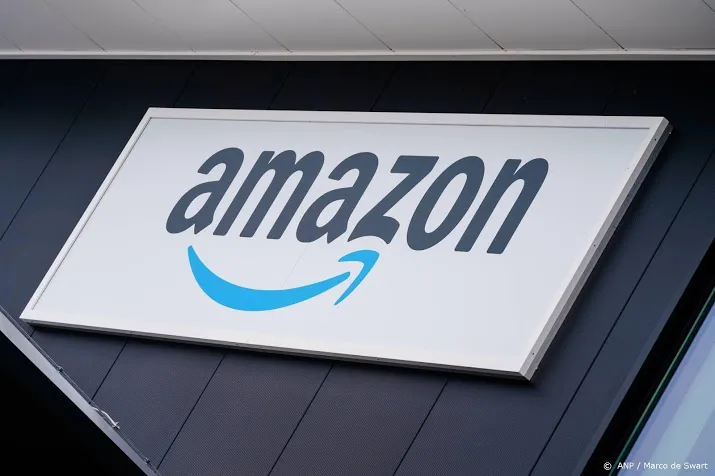 amazon stelt terugkeer naar kantoor voor personeel in vs uit