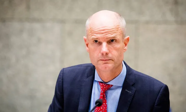 ambassades in 51 landen worden versterkt