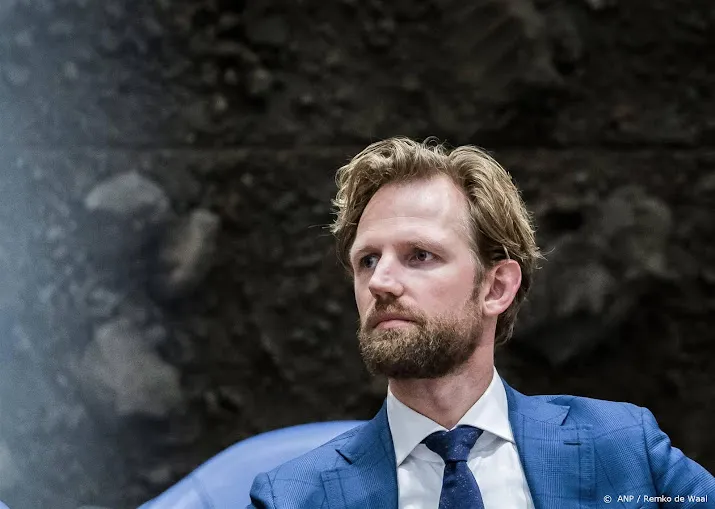ambtenaren bleven na spijtbetuiging klagen over gedrag wiersma