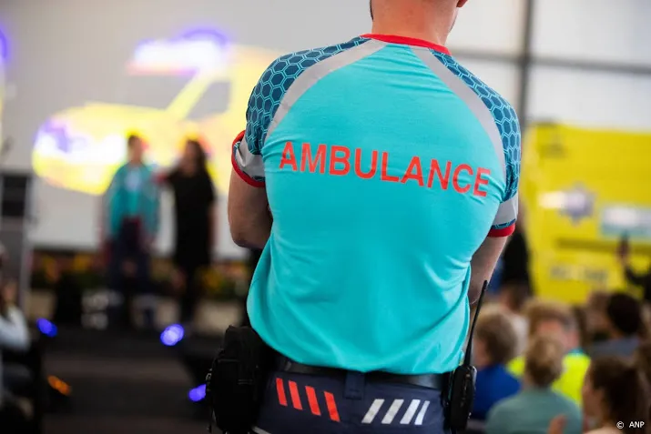 ambulancehulpverleners in het nieuw