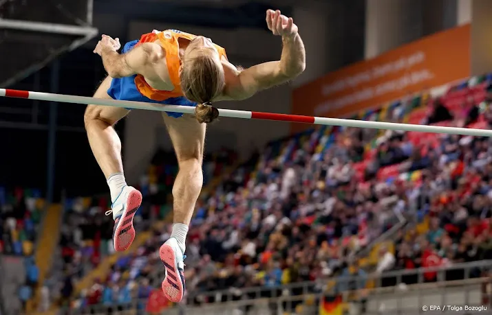 amels stunt met historisch goud op hoogspringen bij ek indoor