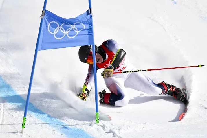 amerikaanse skiester obrien breekt been op reuzenslalom