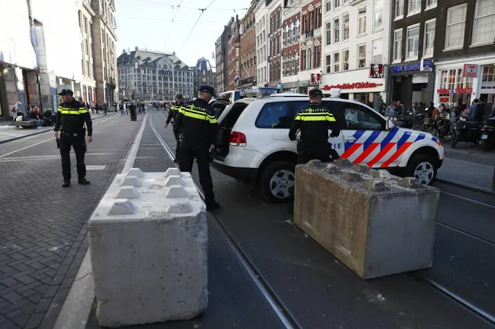 amsterdam 43 miljoen extra voor antiterreur