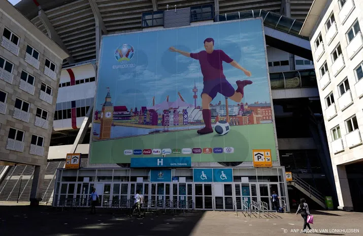 amsterdam bereidt zich voor op coronaproof ek voetbal