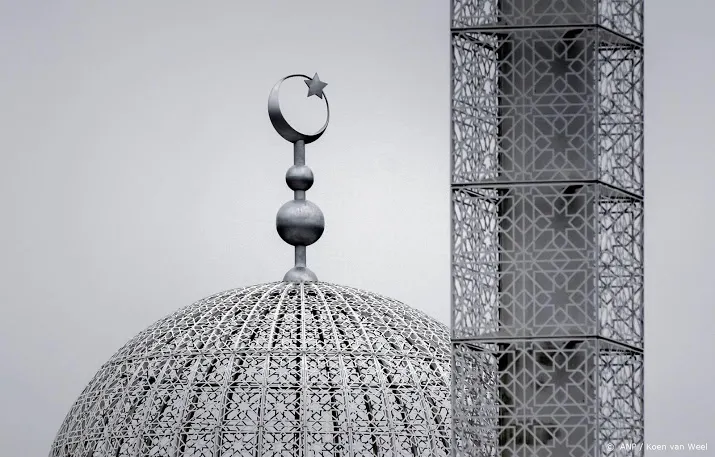 amsterdam gaat moskeeen extra beveiligen