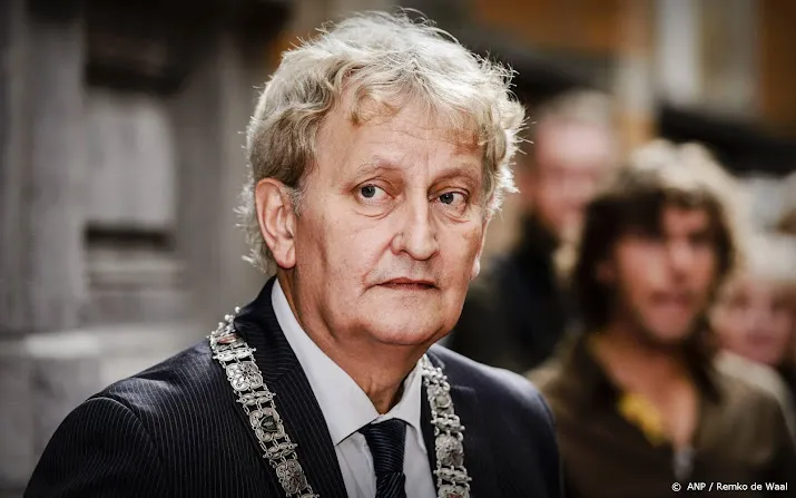 amsterdam krijgt straat vernoemd naar eberhard van der laan