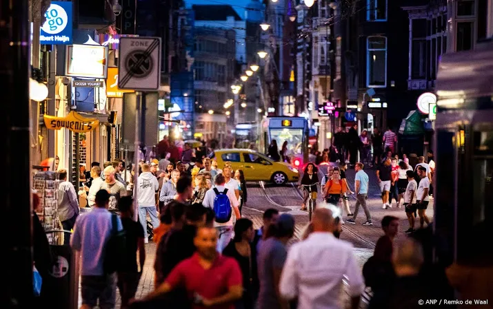 amsterdam mag toeristenwinkels blijven weren