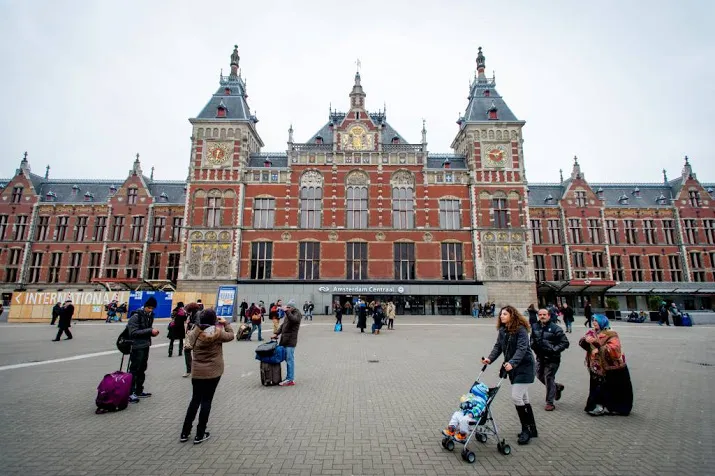 amsterdam werkt mee aan flexibel reizen app
