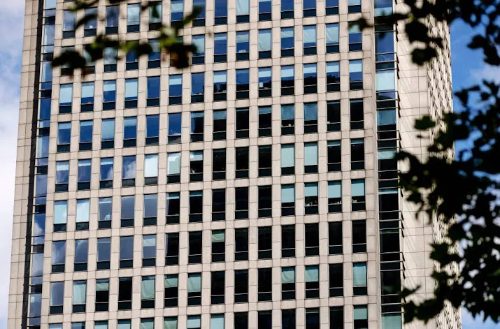 amsterdam wil nieuwe kantoren bouwen