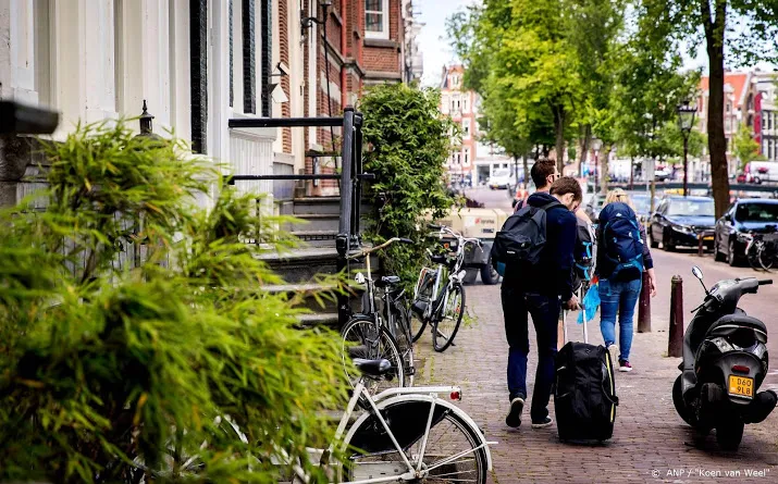 amsterdam wil verbod op vakantieverhuur in delen binnenstad