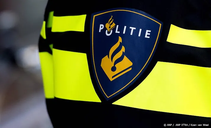 amsterdamse 39 opgepakt op verdenking van mensensmokkel