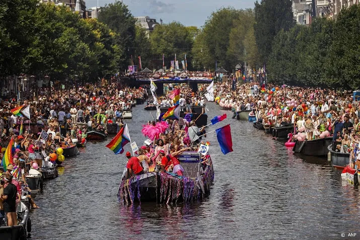 amsterdamse queer pride duurt 2 weken en wil inclusiever zijn