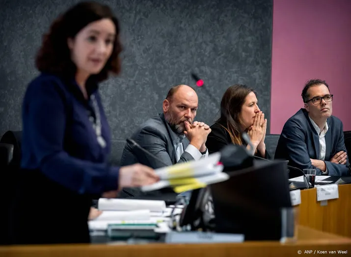 amsterdamse raad verdeeld over haga lyceum