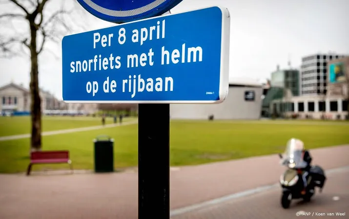 amsterdamse snorfiets voortaan op rijbaan