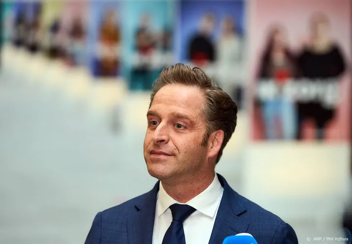 anbo de jonge moet met extra voorlichting komen over vaccineren