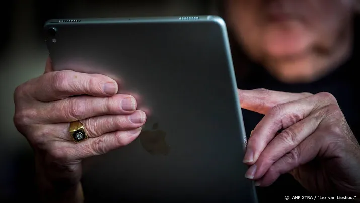 anbo ziet internetgebruik ouderen flink toenemen door corona