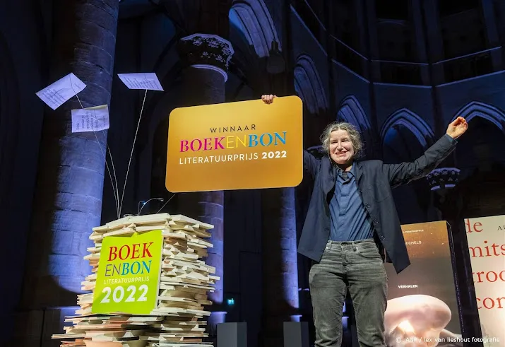 anjet daanje wint libris literatuurprijs