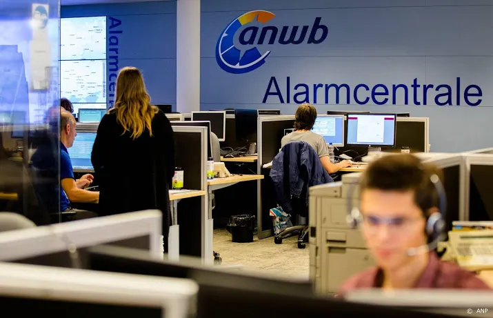 anwb alarmcentrale neemt rode calamiteitentelefoon over