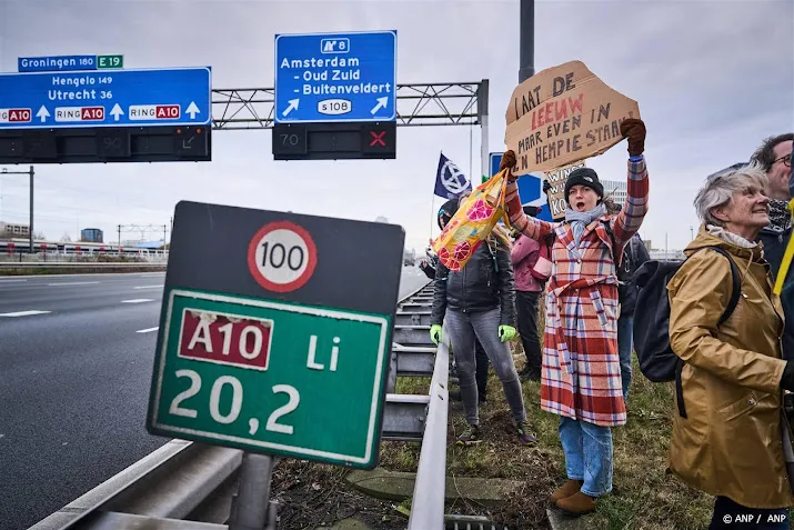 anwb omleiding door demonstratie op a10 in amsterdam