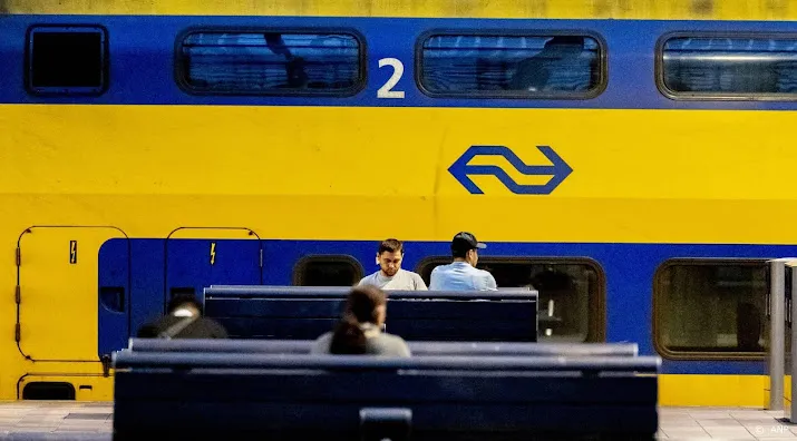 anwb over staking bij ns drukker op de weg in regio amsterdam