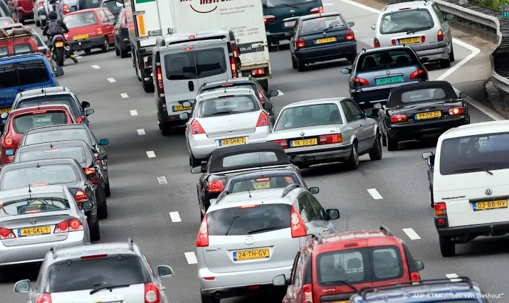 anwb verwacht veel dagjesmensen op de weg