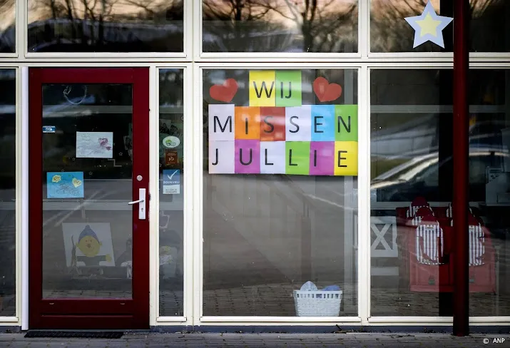 aob geen scholen sluiten om ouders tot thuiswerken te dwingen