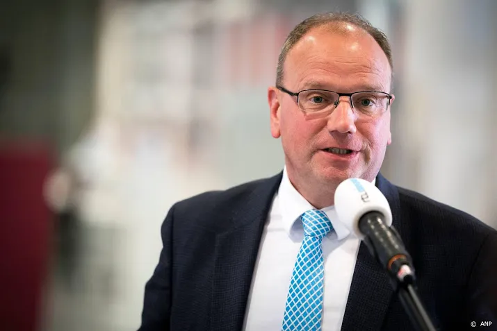 apeldoorn verbiedt betoging pegida om dreigende taal over koran