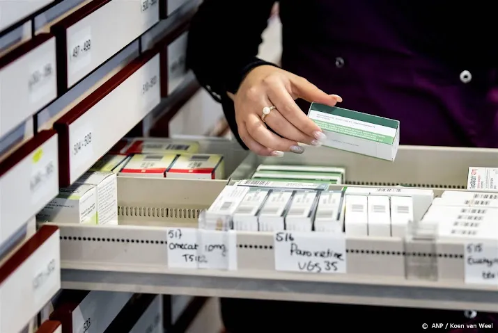 apothekersfonds krijgt boetes voor overnames zonder toestemming