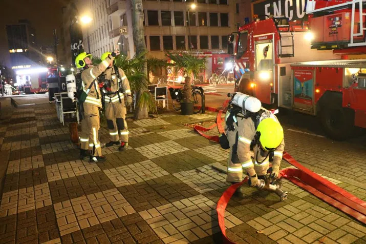 appartementen ontruimd om brand rotterdam