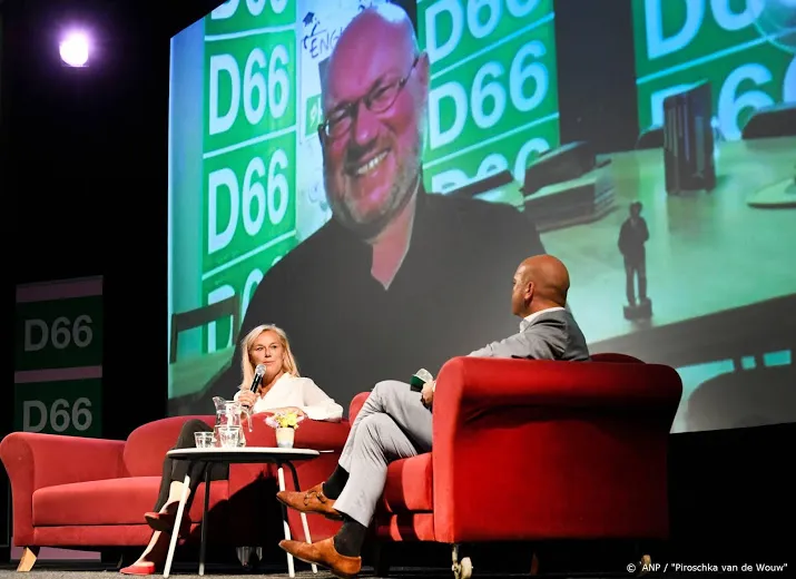 applaus en lof voor kaag van tegenstander op d66 bijeenkomst