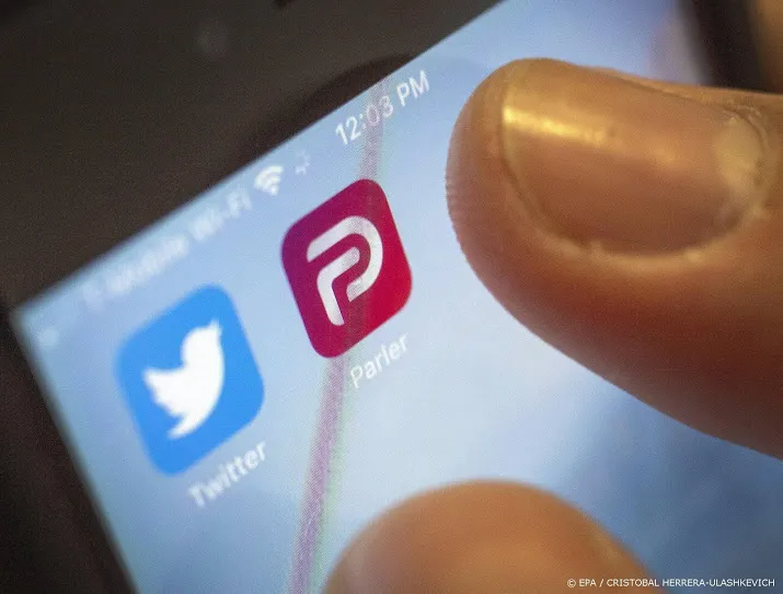 apple laat omstreden app parler terugkeren in app store