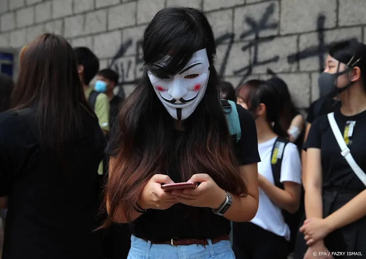 apple trekt hongkong app toch weer in