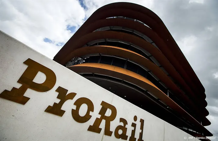 arbeidsinspectie gaat handhaven bij prorail om gebruik stenen