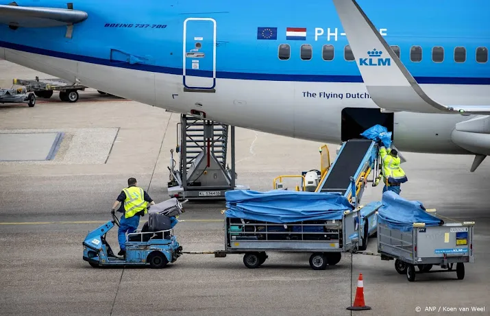 arbeidsinspectie veel mis met bagage tillen op schiphol