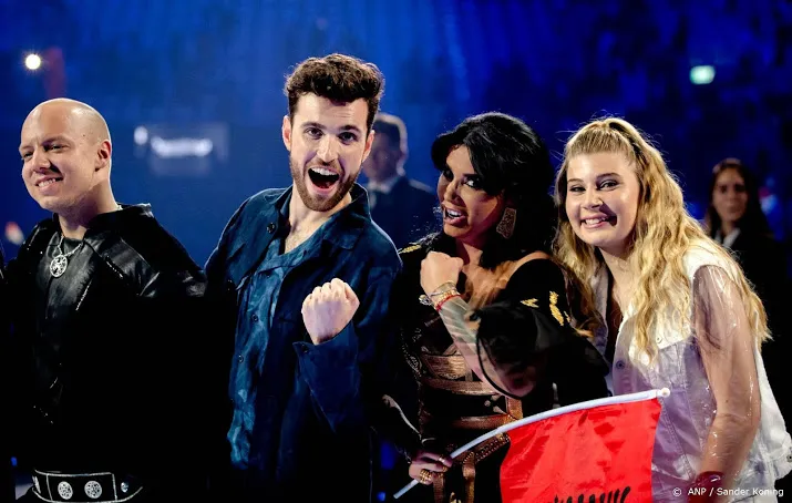 arcade van duncan laurence op 1 in top 40