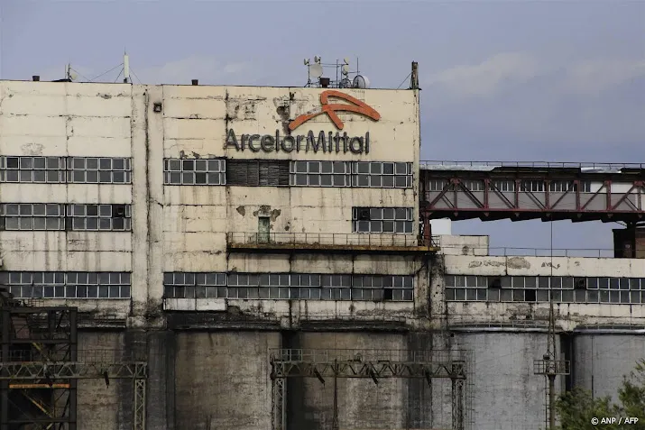 arcelormittal en oci winnaars op negatief damrak