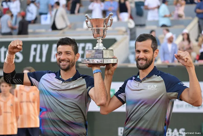 arevalo en pavic winnen mannendubbelspel roland garros