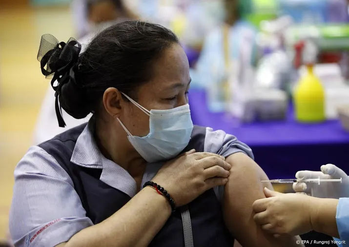 aruba stelt mondkapje niet langer verplicht voor gevaccineerden